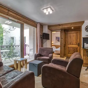 Vallet- Newly Renovated 2 Bedroom Nestled Just Off The Main Street Appartement Chamonix